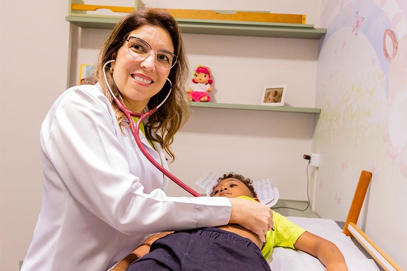 Dra. Marina Santos — Pediatra em Araçatuba